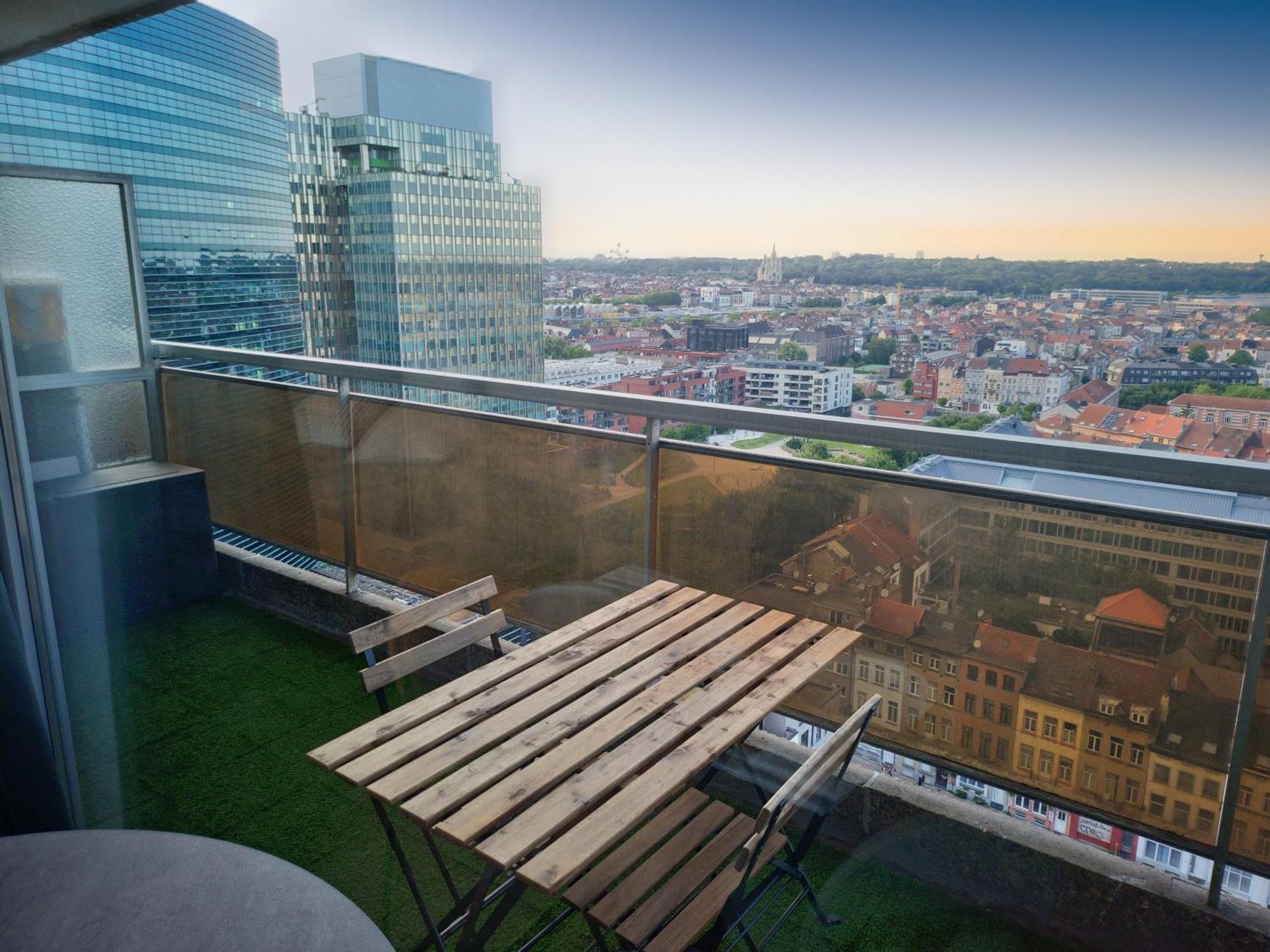 Studio Avec Vue Panoramique Et Parking Gratuit Brusel Exteriér fotografie